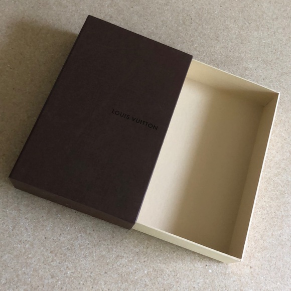 Authentic LOUIS VUITTON Wallet Box and point of sales card - Picture 4 of 16